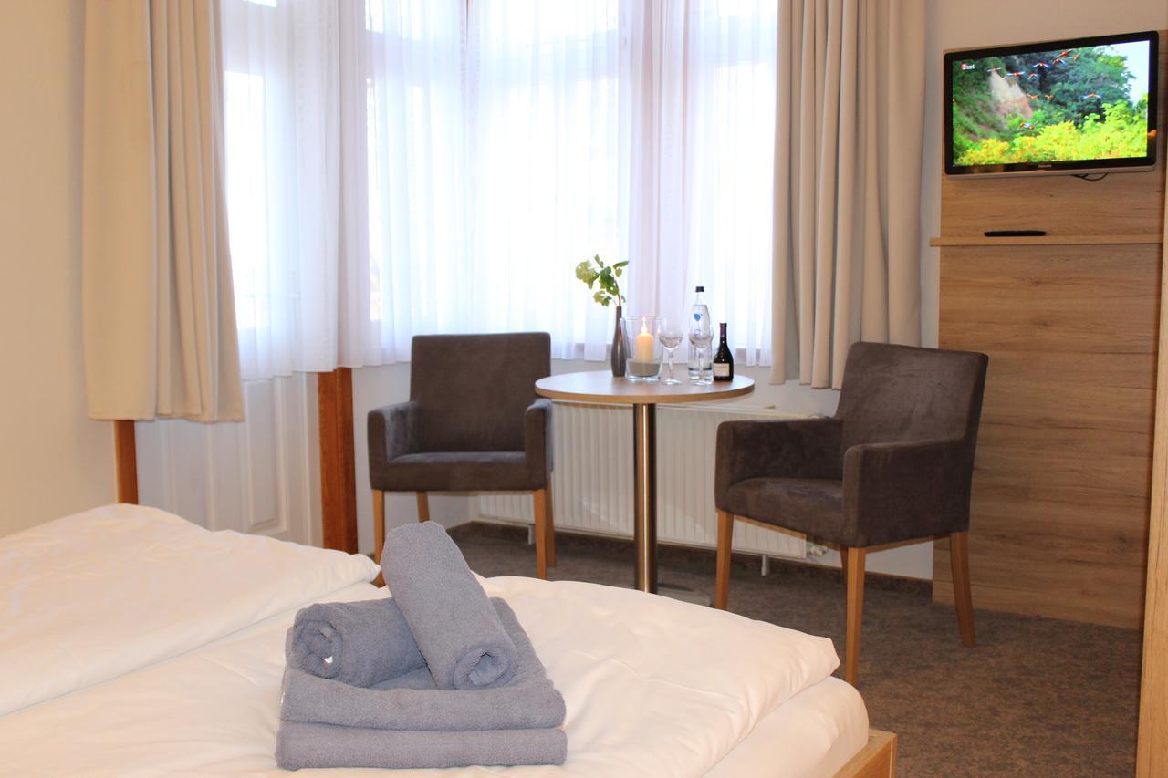Ferien- Und Wellnesshotel Waldfrieden Hitzacker Exterior foto